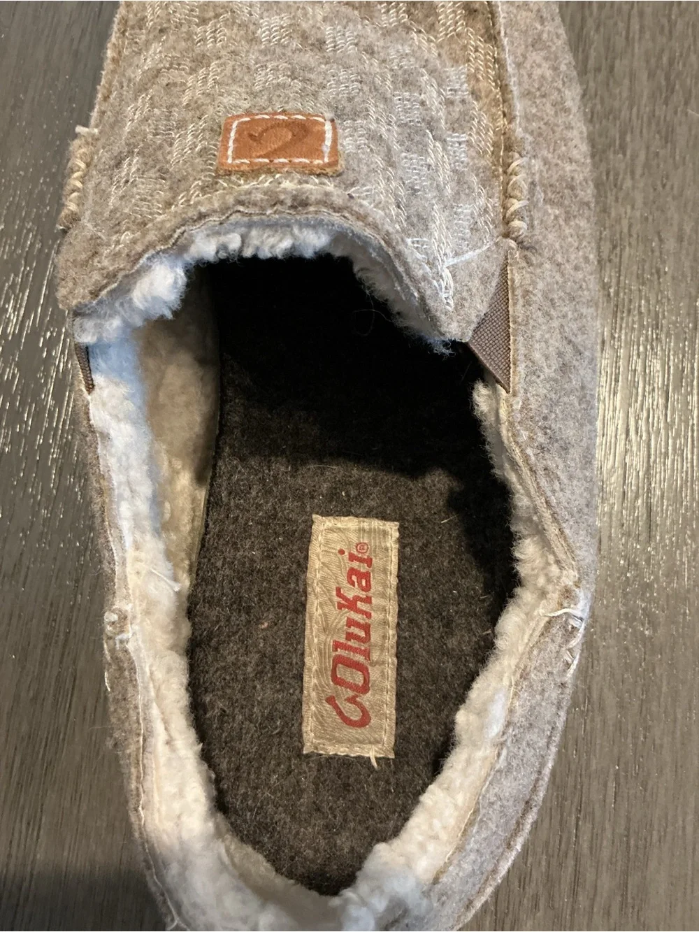 OluKai Nohea Hulu Wool Shearling Slippers Tan Size 10